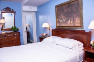 Classic Suite at Geneva On The Lake
