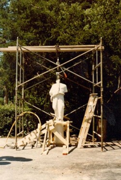 Statue at Geneva On The Lake